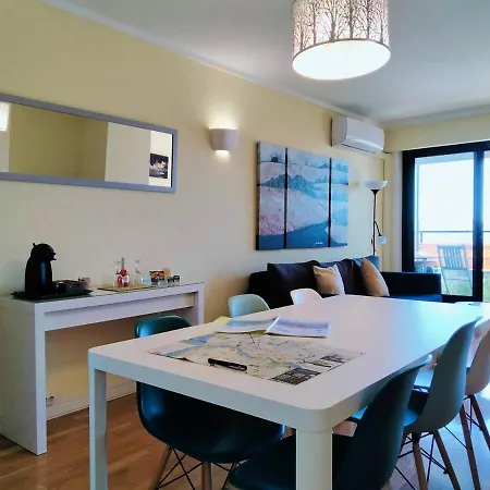 Hello Deluxe Apartament *