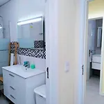 Apartment Hello Deluxe
